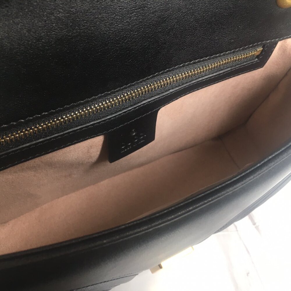 GUCCI Black Leather GG Marmont Shoulder Bag - Picture 8 of 8